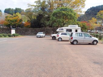 市役所隣の観光客用駐車場