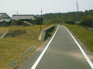 旧永吉駅の島式ホーム跡